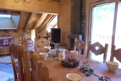 Apartment in Arèches mit Bergblick