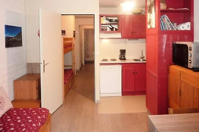 Appartement in Prébois met Boszicht