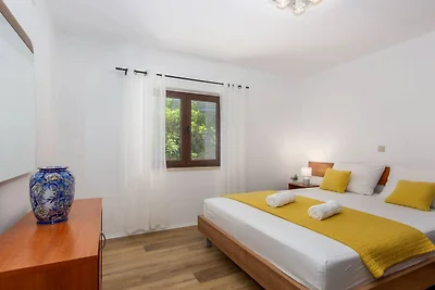 Apartment mit 1 Schlafzimmer und Terrasse