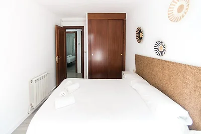 Apartment in L'Estartit in Strandnähe