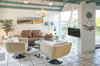 Holiday house in ouddorp with 2 bedrooms