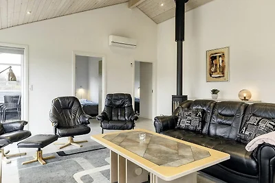 8 Personen Ferienhaus in Væggerløse-By Traum