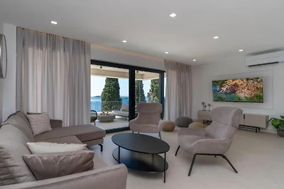 Lux Villa Mariva - Five bedroom Villa with...