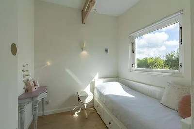 Luxuriöser Bungalow mit Terrasse