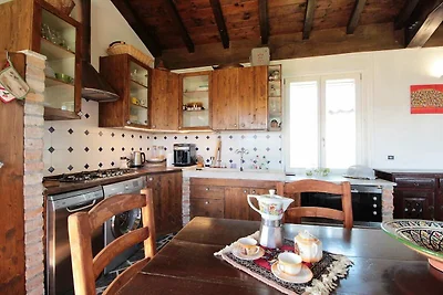 Grande casa nella campagna piemontese adatta ...
