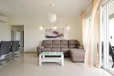 Apartment Sunshine Trogir - Three Bedroom Apa...