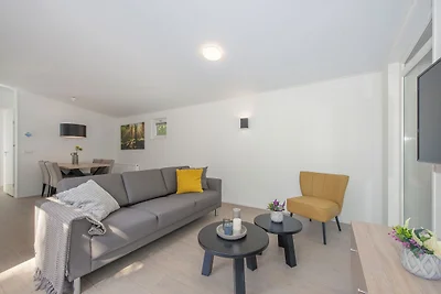 Moderne Lodge mit Infrarotsauna, 8 km von Hel...