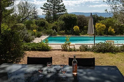 Ferienhaus in Murs mit Schwimmbecken