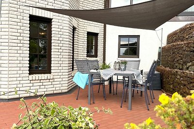 Modern appartement met eigen terras in de buu...