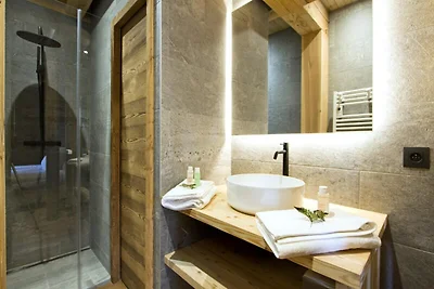 Appartamento nelle Alpi francesi con sauna e...