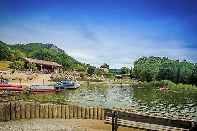 Vrijstaand vakantiehuis met terras in Quillan