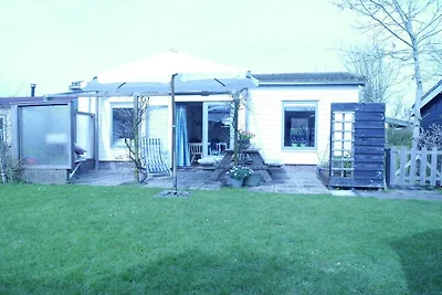 Holiday house in Warmenhuizen with 3 bedrooms