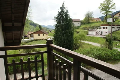 Villa con vista a Le Menil con giardino...