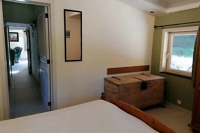 Chalet in Wibrin mit privatem Fischteich