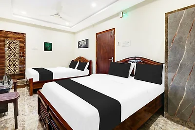 Super Hotel O Vizianagaram vicino alla stazio...