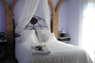 Charakteristisches Ferienhaus in Baterno mit...