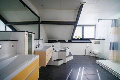 Ferienhaus am Hafen mit Sauna und Spielzimmer