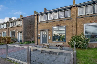 Modern eingerichtetes Ferienhaus für 5 Person...