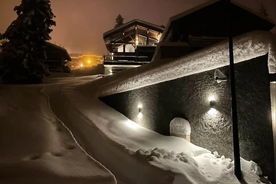 Chalet in Gollet mit Pool und Bergblick
