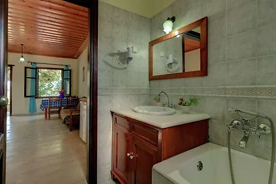 Ferienhaus in Douliana mit Gemeinschaftspool