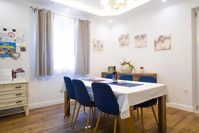 Deluxe apartment Marghareta - Three Bedroom A...