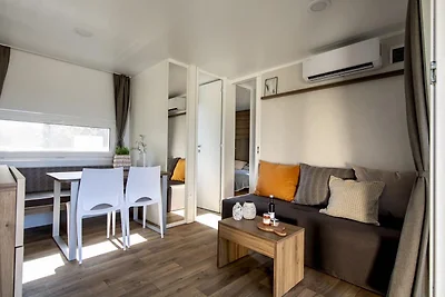 Fijn chalet met 2 badkamers, gelegen bij de...