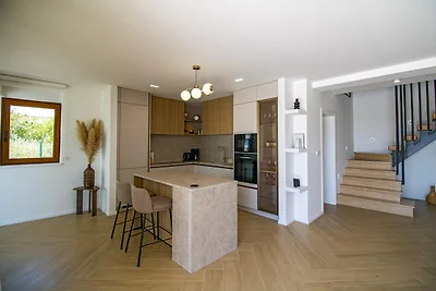 Strandvilla mit Pool in der Nähe von Split