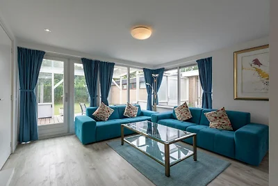 Bungalow in Sint Maartenszee am Strand