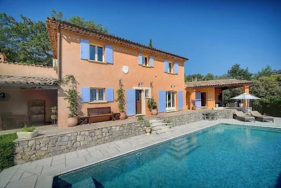 Malerisches Ferienhaus mit privatem Pool