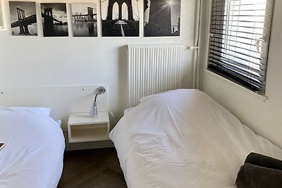Spacious Apartment in Bergen aan Zee with...