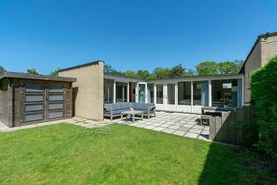 Bungalow in Sint Maartenszee am Strand