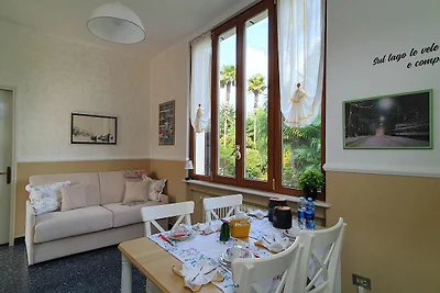 Elegante Wohnung am Seeufer in Luino