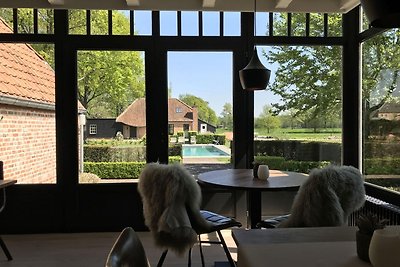Äußerst luxuriöse Villa mit beheiztem Swimmin...