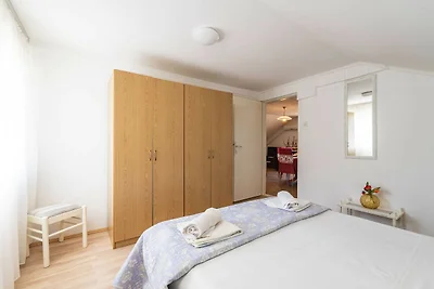Villa Desin - Three Bedroom Apartment with Te...