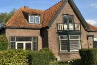 Ferienhaus in Andijk mit Schwimmbecken