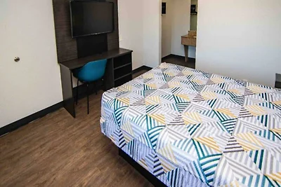 Motel 6 Ft. Pierce, Fl_1 Queen Bed | Ada