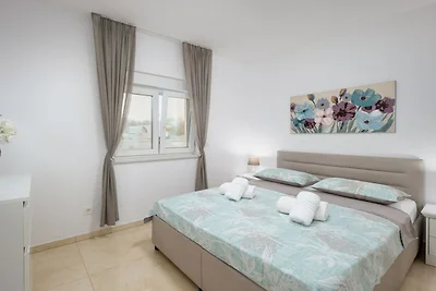 Villa Shaula 2 - Three Bedroom House with...