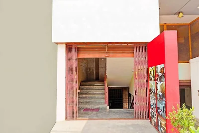 Super Hotel O Srigandhakavalu
