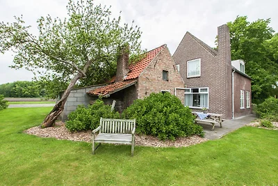 Gerenoveerde boerderij nabij de Zeeuwse kuste...
