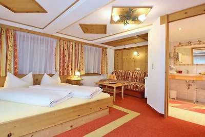 Appartamento per vacanze a Kappl con piscina