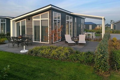 Schönes Chalet mit freiem Blick in Zeeland