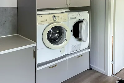 Geraumiges Seeruckzug -- By Traum...