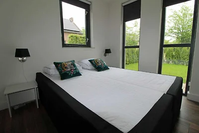 Bungalow luminoso in un tranquillo parco