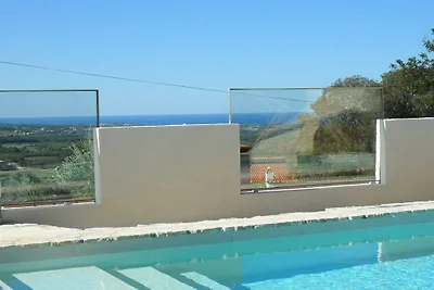 Ferienhaus in Kastelir mit Schwimmbecken