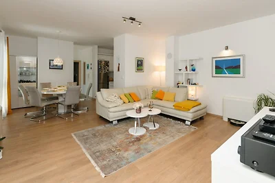Luxury Villa with Heated Pool, Terrace, and O...