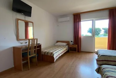 Pansion Tony Pag - Quadruple Room with Balcon...