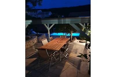 Hütte in Veli Losinj mit Schwimmbecken