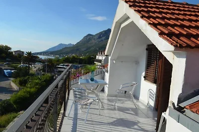 Two Bedroom Apartment with Terrace and Sea Vi...