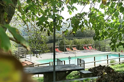 Bauernhaus in Apecchio mit Pool