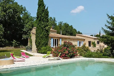 Ferienhaus in Puyméras mit Garten